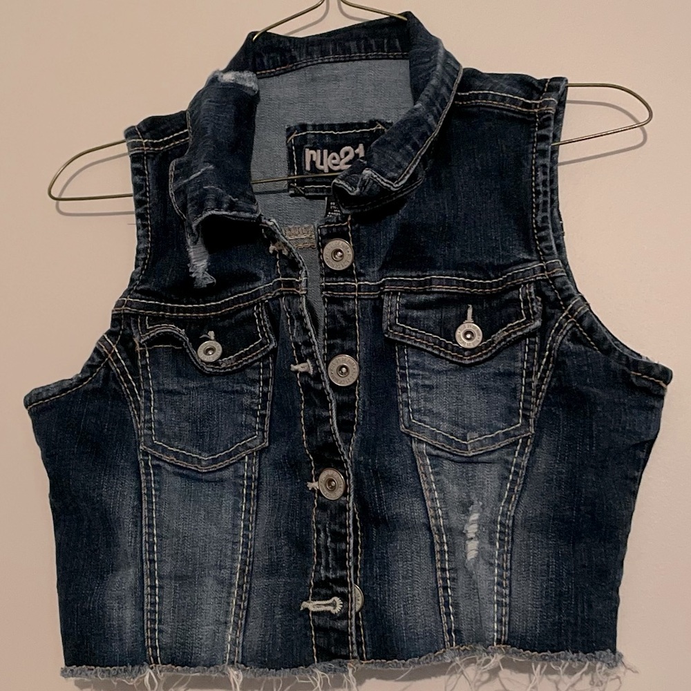 Rue 21 blue jean crop vest